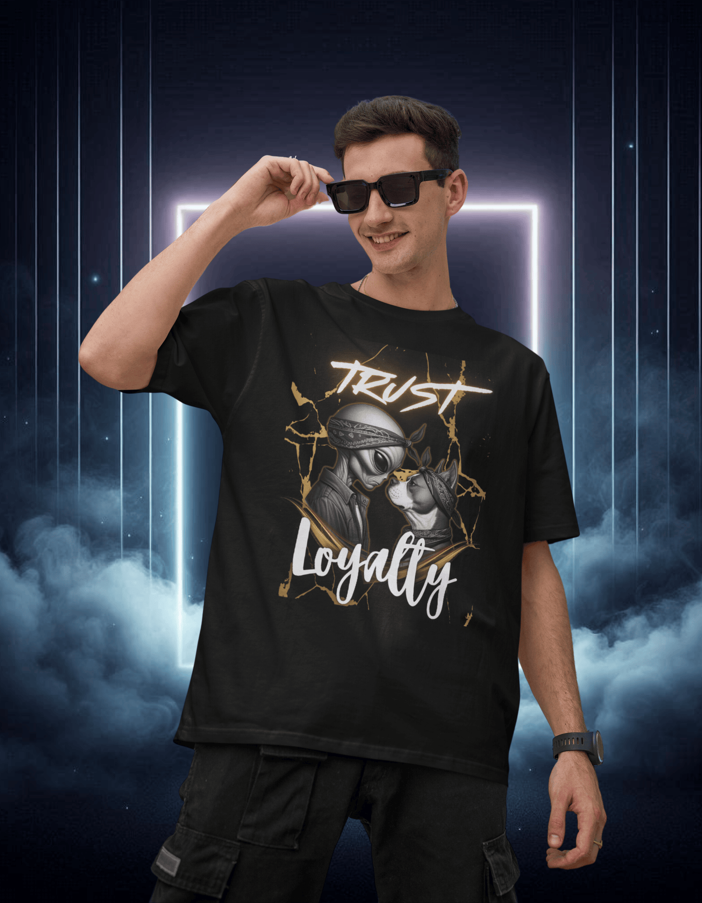 OVERSIZED T- SHIRT- Trust Loyalty